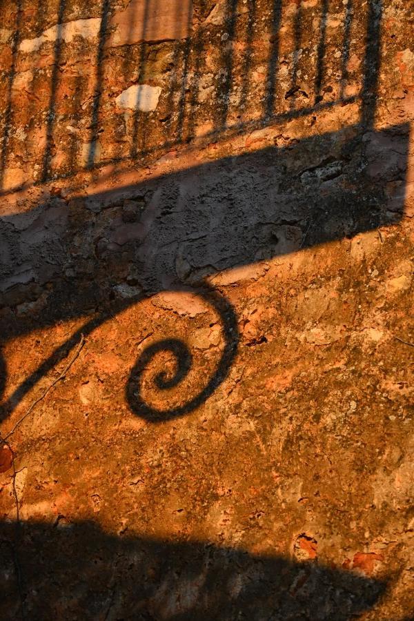 Maison Porte Heureuse Roussillon en Isere エクステリア 写真